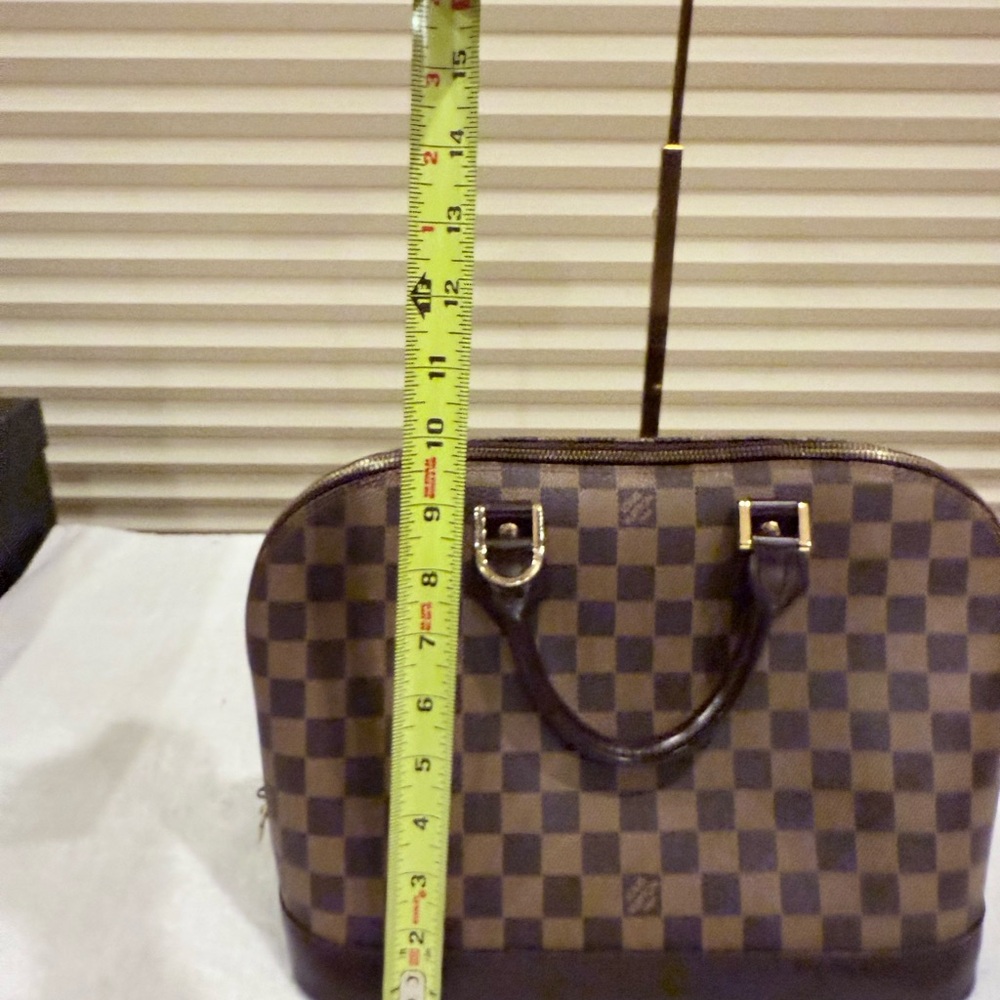 Louis Vuitton Damier Alma - Picture 13 of 14
